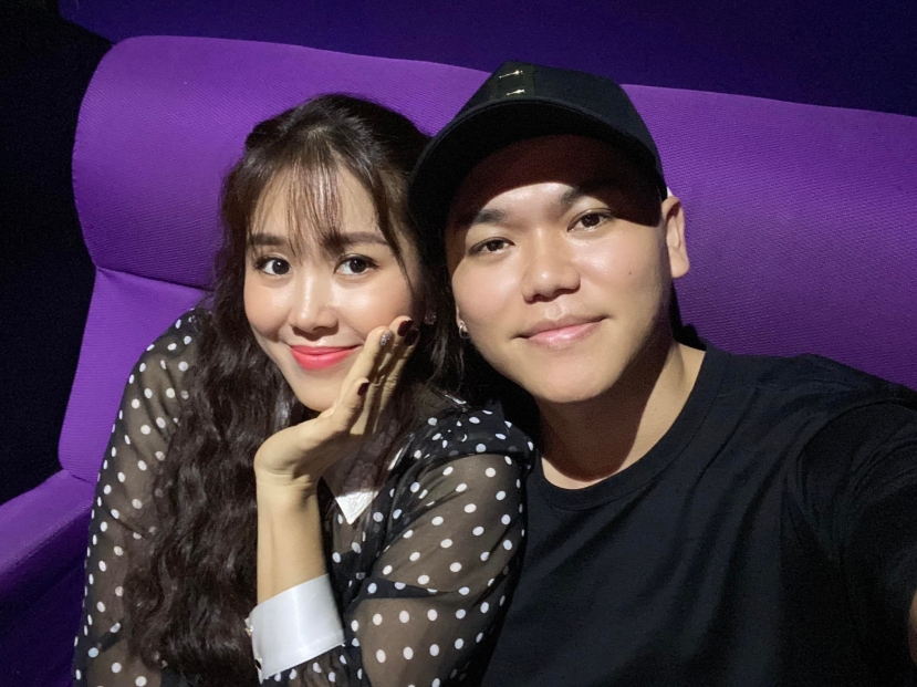 Lê Phương hạnh phúc bên chồng 2 - ca sĩ Trung Kiên (Ảnh: FBNV) Lê Phương hạnh phúc bên chồng 2 - ca sĩ Trung Kiên (Ảnh: FBNV)