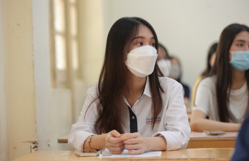 Kỳ thi tốt nghiệp THPT năm 2022 diễn ra trong 2 ngày 7-8/7 cơ bản an toàn và nghiêm túc, đề thi phù hợp với thí sinh giúp các trường ĐH dễ dàng hơn trong việc tuyển sinh (Ảnh: Internet) Kỳ thi tốt nghiệp THPT năm 2022 diễn ra trong 2 ngày 7-8/7 cơ bản an toàn và nghiêm túc, đề thi phù hợp với thí sinh giúp các trường ĐH dễ dàng hơn trong việc tuyển sinh (Ảnh: Internet)