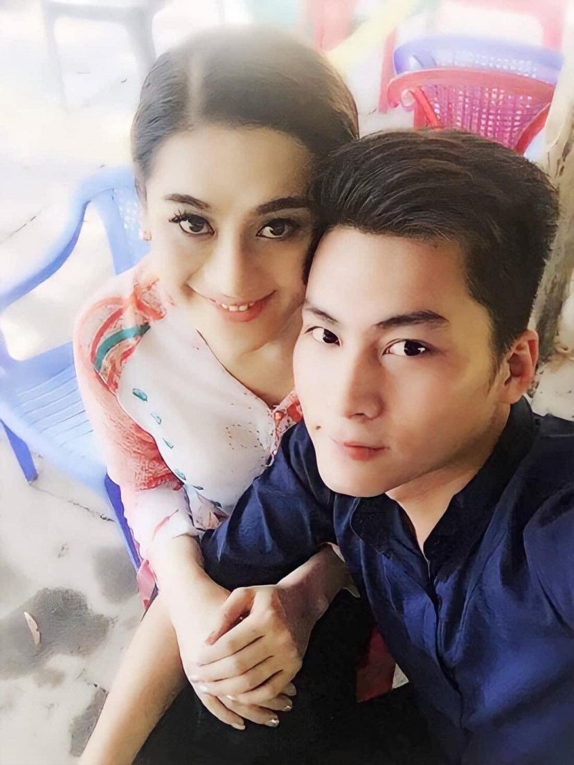 Lâm Khánh Chi - Phi Hùng thuở mới quen, ngập tràn trong hạnh phúc phúc (Ảnh: FBNV) Lâm Khánh Chi - Phi Hùng thuở mới quen, ngập tràn trong hạnh phúc phúc (Ảnh: FBNV)