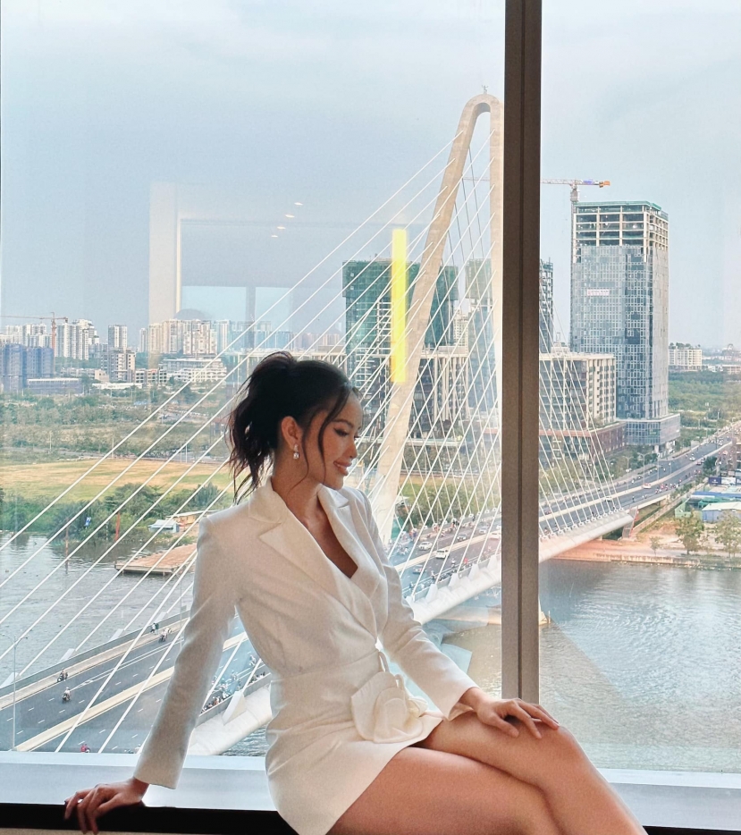 Ngọc Châu khoe nhan sắc trước lúc lên đường dự thi Hoa hậu Hoàn vũ 2022 (Ảnh: FBNV) Ngọc Châu khoe nhan sắc trước lúc lên đường dự thi Hoa hậu Hoàn vũ 2022 (Ảnh: FBNV)