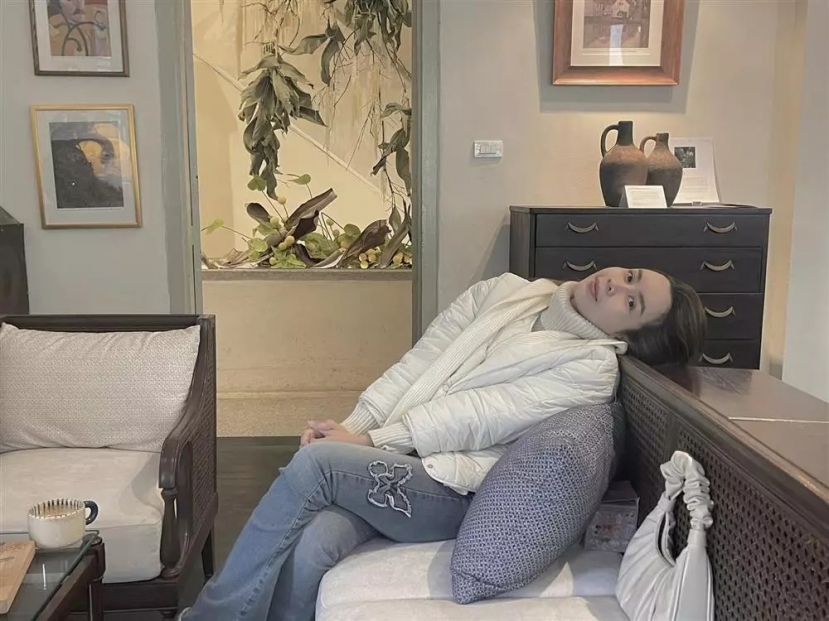 Lưu Hương Giang khoe nhan sắc xinh đẹp (Ảnh: FBNV) Lưu Hương Giang khoe nhan sắc xinh đẹp (Ảnh: FBNV)