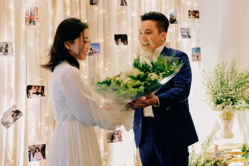 MC Liêu Hà Trinh và chồng doanh nhân (Ảnh: FBNV) MC Liêu Hà Trinh và chồng doanh nhân (Ảnh: FBNV)