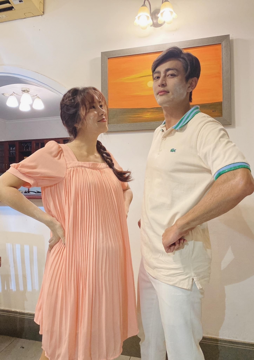 Lê Phương và bạn diễn trong bộ phim mới (Ảnh: FBNV) Lê Phương và bạn diễn trong bộ phim mới (Ảnh: FBNV)