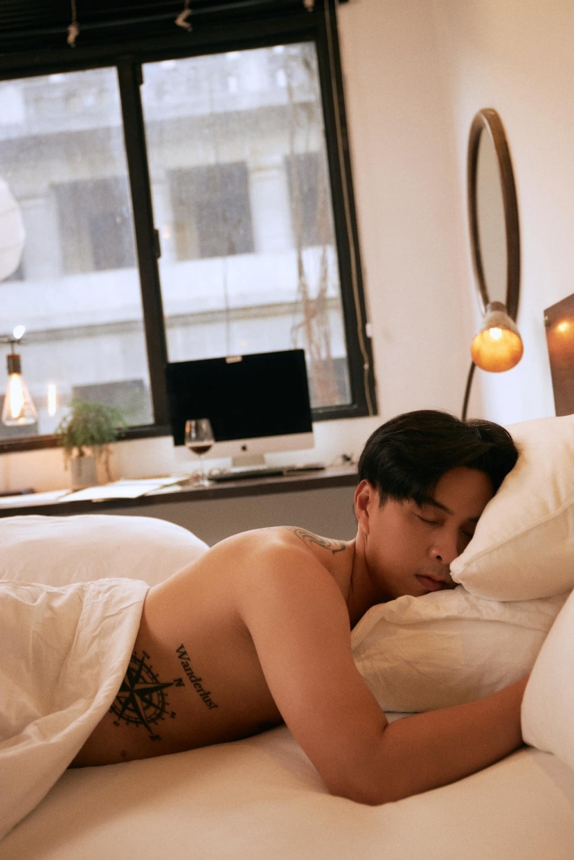 Bạn trai cũ Bảo Anh khoe ảnh nằm trên giường (Ảnh: FBNV) Bạn trai cũ Bảo Anh khoe ảnh nằm trên giường (Ảnh: FBNV)