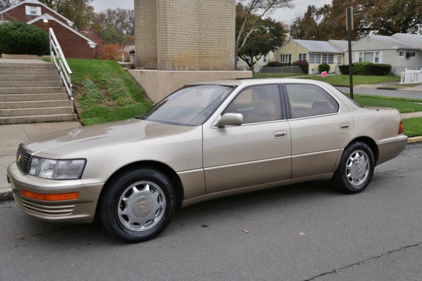 Chiếc Lexus LS 400 đời 1993, giá bán chỉ tương đương chiếc Honda Air Blade - Ảnh 1 Chiếc Lexus LS 400 đời 1993, giá bán chỉ tương đương chiếc Honda Air Blade - Ảnh 1
