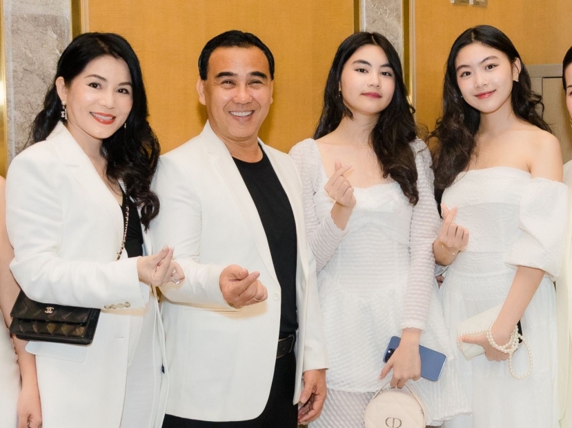 Gia đình nhỏ của Quyền Linh luôn nhận được sự quan tâm lớn từ phía công chúng (Ảnh: FBNV) Gia đình nhỏ của Quyền Linh luôn nhận được sự quan tâm lớn từ phía công chúng (Ảnh: FBNV)