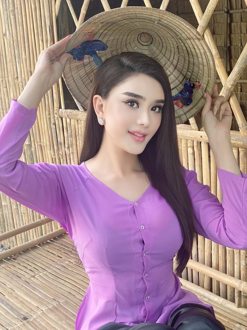 Lâm Khánh Chi khoe nhan sắc khiến nhiều người chú ý (Ảnh: FBNV) Lâm Khánh Chi khoe nhan sắc khiến nhiều người chú ý (Ảnh: FBNV)