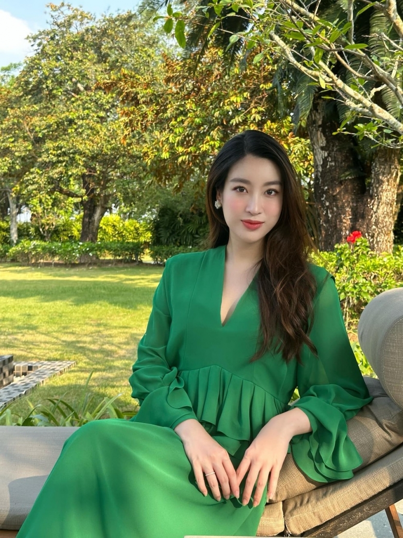 Đỗ Mỹ Linh lộ hint đang mang bầu cho ông xã doanh nhân Đỗ Vinh Quang - Ảnh 2 Đỗ Mỹ Linh lộ hint đang mang bầu cho ông xã doanh nhân Đỗ Vinh Quang - Ảnh 2