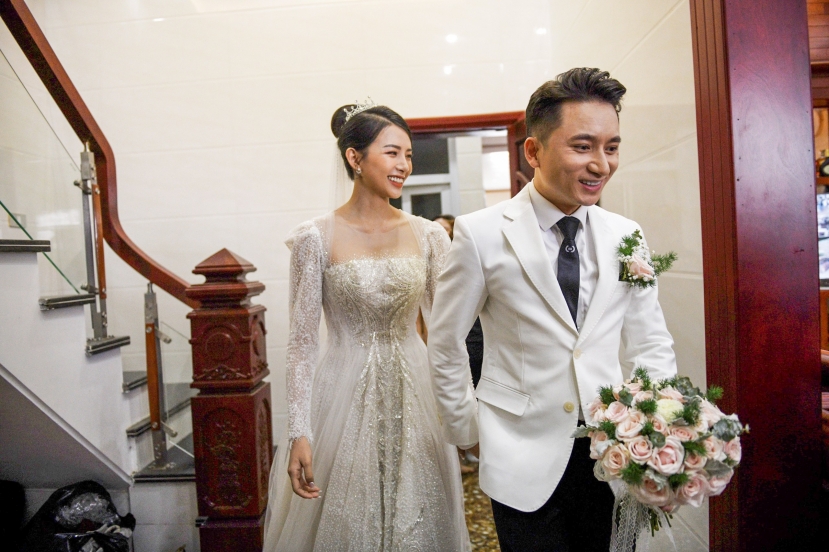 Phan Mạnh Quỳnh và bà xã (Ảnh: FBNV) Phan Mạnh Quỳnh và bà xã (Ảnh: FBNV)