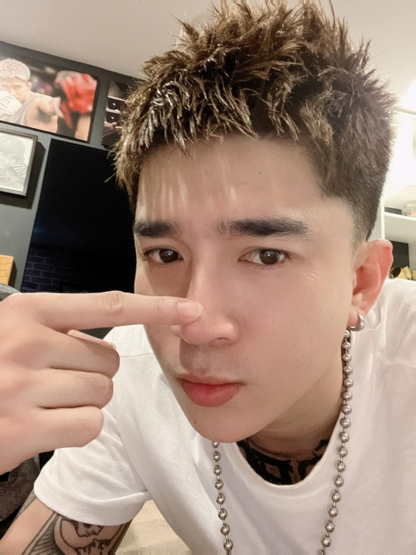Chi Dân thời gian qua bị dính ồn ào liên quan đến việc sử dụng chất cấm (Ảnh: FBNV) Chi Dân thời gian qua bị dính ồn ào liên quan đến việc sử dụng chất cấm (Ảnh: FBNV)