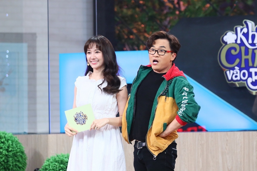 MC Đại Nghĩa nói về chuyện vợ chồng Hari Won khiến nhiều người không khỏi chú ý (Ảnh: FBNV) MC Đại Nghĩa nói về chuyện vợ chồng Hari Won khiến nhiều người không khỏi chú ý (Ảnh: FBNV)