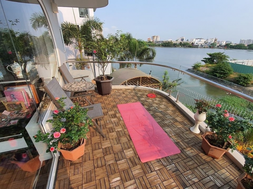Căn biệt thự view sông của Vũ Thu Phương (Ảnh: FBNV) Căn biệt thự view sông của Vũ Thu Phương (Ảnh: FBNV)