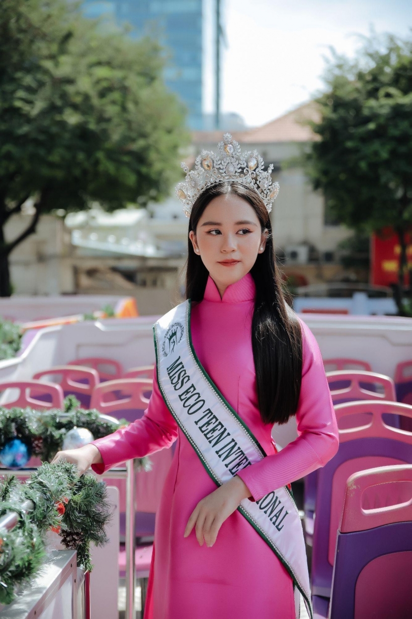 Bella Vũ đăng quang cuộc thi Miss Eco Teen International 2021 (Ảnh: FBNV) Bella Vũ đăng quang cuộc thi Miss Eco Teen International 2021 (Ảnh: FBNV)