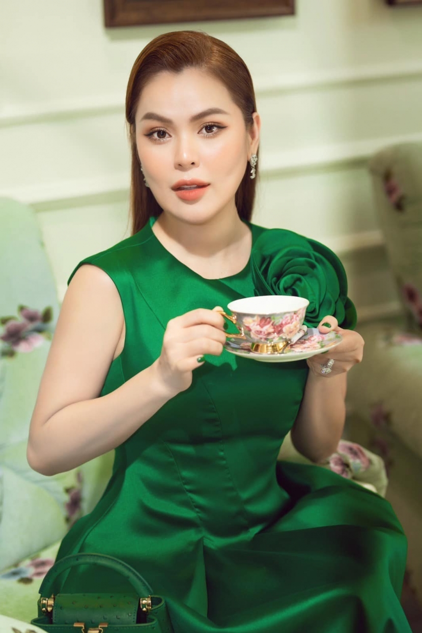 Trước những ồn ào của showbiz Việt, Hoa hậu Phương Lê không ngần ngại đưa ra quan điểm khiến nhiều người chú ý (Ảnh: Chụp màn hình) Trước những ồn ào của showbiz Việt, Hoa hậu Phương Lê không ngần ngại đưa ra quan điểm khiến nhiều người chú ý (Ảnh: Chụp màn hình)
