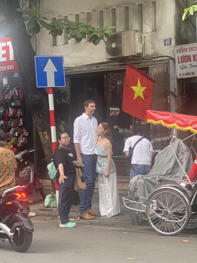 Khoảnh khắc của Lan Phương và chồng Tây. Ảnh: Thảo Tây Khoảnh khắc của Lan Phương và chồng Tây. Ảnh: Thảo Tây