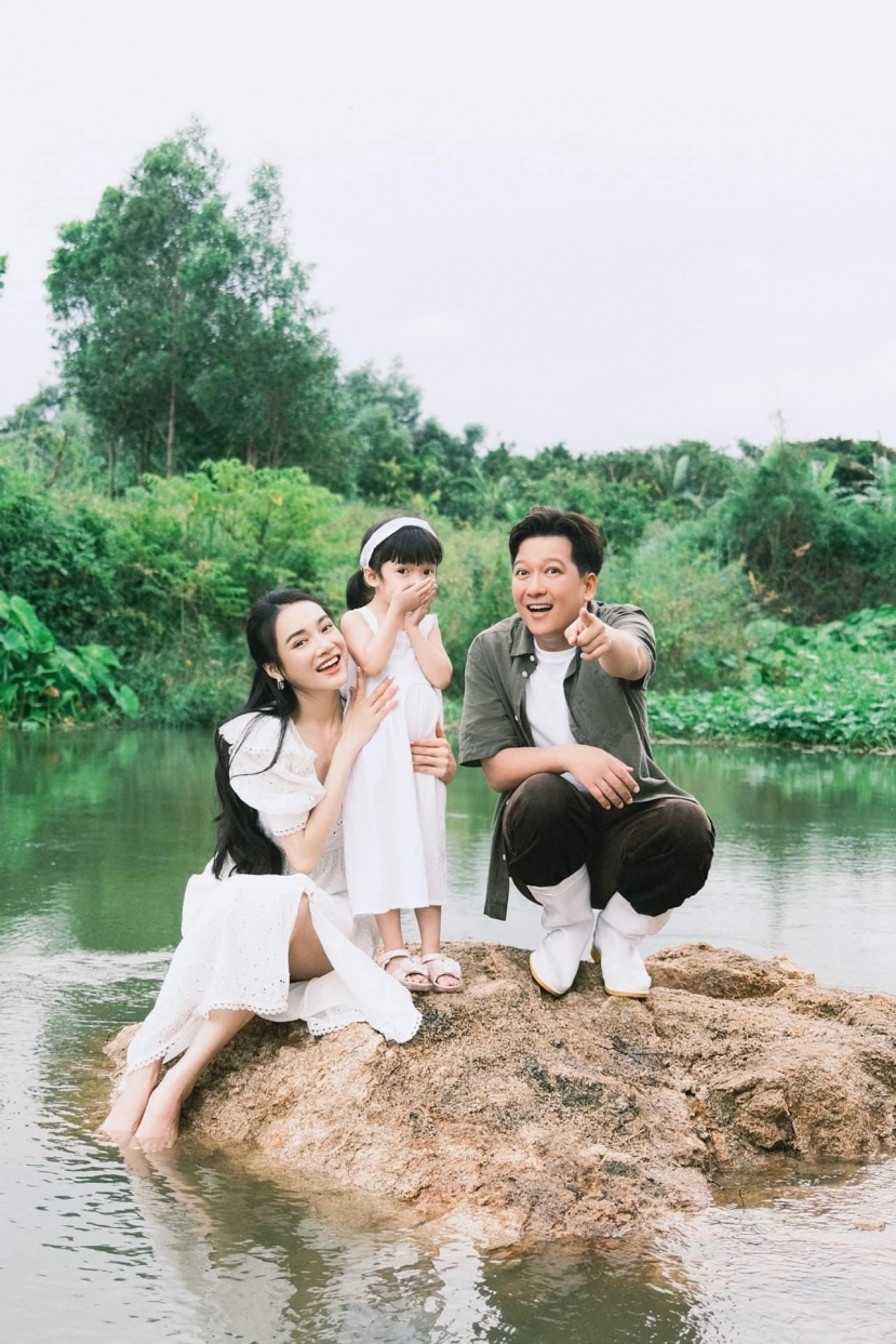 Gia đình nhỏ của Nhã Phương - Trường Giang nhận được sự quan tâm từ phía công chúng. Ảnh: FBNV Gia đình nhỏ của Nhã Phương - Trường Giang nhận được sự quan tâm từ phía công chúng. Ảnh: FBNV
