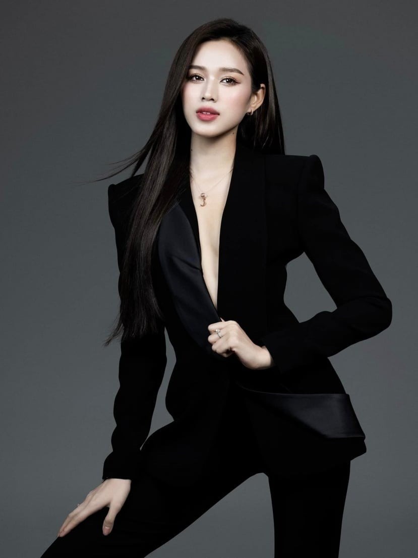 Nhan sắc, vóc dáng của Đỗ Thị Hà nhận được nhiều sự yêu mến của công chúng. Ảnh: FBNV Nhan sắc, vóc dáng của Đỗ Thị Hà nhận được nhiều sự yêu mến của công chúng. Ảnh: FBNV