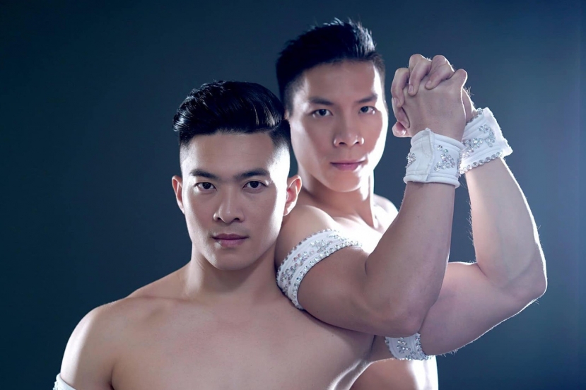 Quốc Cơ - Quốc Nghiệp lên tiếng xin lỗi sau ồn ào 'lái xe chồng đầu lên nhau' - Ảnh 1 Quốc Cơ - Quốc Nghiệp lên tiếng xin lỗi sau ồn ào 'lái xe chồng đầu lên nhau' - Ảnh 1