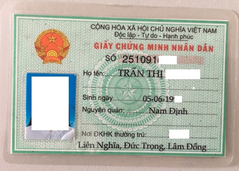 Người dân có thể đối mặt với rủi ro khi sử dụng song song cả CCCD và CMND. Ảnh: Internet Người dân có thể đối mặt với rủi ro khi sử dụng song song cả CCCD và CMND. Ảnh: Internet