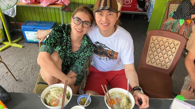 Anh muốn 'mình muốn bản thân mình xấu hơn để mình thấy người mình thương đẹp hơn'. Ảnh: FB Trang Trần. Anh muốn 'mình muốn bản thân mình xấu hơn để mình thấy người mình thương đẹp hơn'. Ảnh: FB Trang Trần.