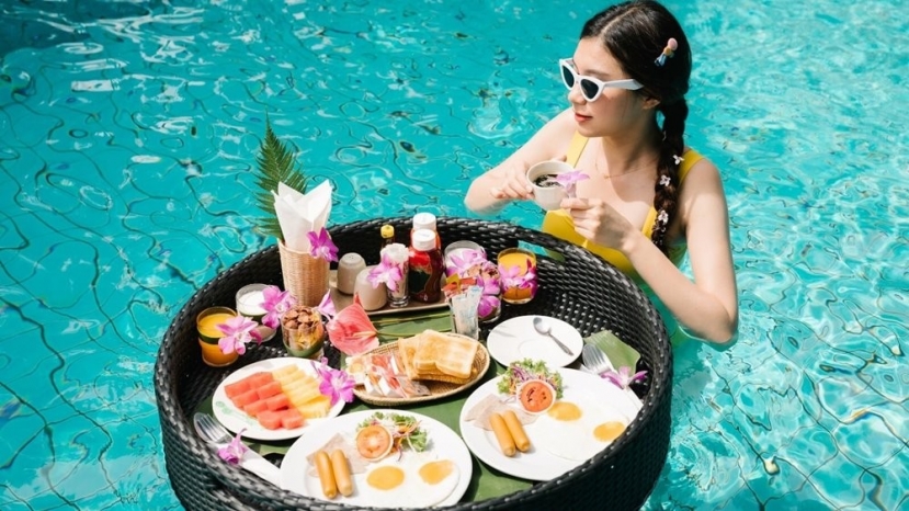 Nên ăn nhẹ trước khi đi bơi. Ảnh Internet. Nên ăn nhẹ trước khi đi bơi. Ảnh Internet.