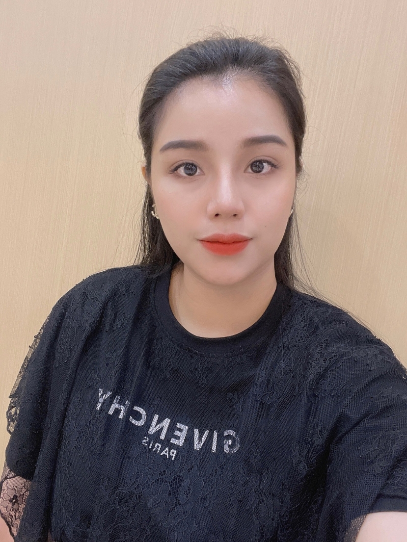 Vợ Bùi Tiến Dũng là con nhà 'lá ngọc cành vàng'. Ảnh: FB Nguyễn Khánh Linh. Vợ Bùi Tiến Dũng là con nhà 'lá ngọc cành vàng'. Ảnh: FB Nguyễn Khánh Linh.