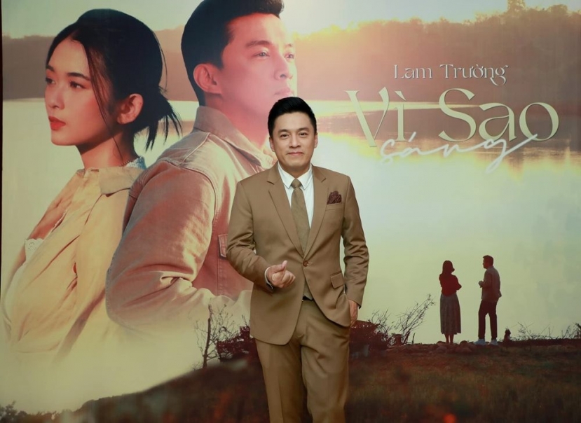 Lam Trường trong buổi ra mắt MV 'Vì sao sáng'. Ảnh: FB Lam Trường. Lam Trường trong buổi ra mắt MV 'Vì sao sáng'. Ảnh: FB Lam Trường.