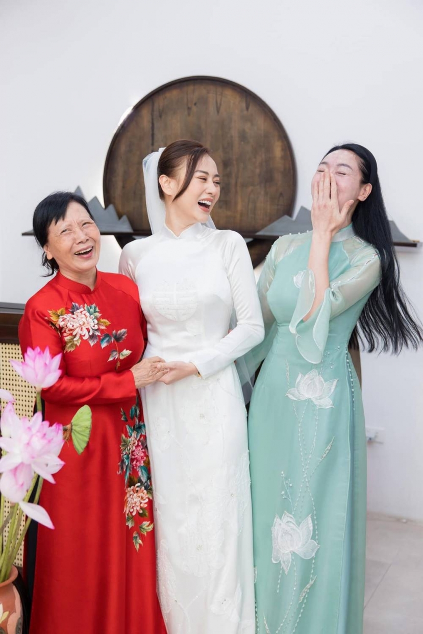 Từ trái qua phải: Mẹ Shark Bình, Phương Oanh và diễn viên Quách Thu Phương. Ảnh: FB Quách Thu Phương. Từ trái qua phải: Mẹ Shark Bình, Phương Oanh và diễn viên Quách Thu Phương. Ảnh: FB Quách Thu Phương.