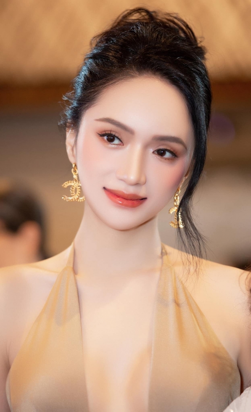Hoa hậu Chuyển giới Quốc tế - Hương Giang Hoa hậu Chuyển giới Quốc tế - Hương Giang