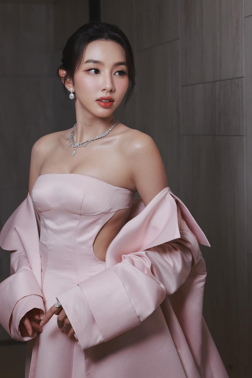 Thùy Tiên đang trở thành tâm điểm chú ý của dư luận vì không tham gia các sự kiện của Miss Grand International 2023. Ảnh FB Thùy Tiên. Thùy Tiên đang trở thành tâm điểm chú ý của dư luận vì không tham gia các sự kiện của Miss Grand International 2023. Ảnh FB Thùy Tiên.