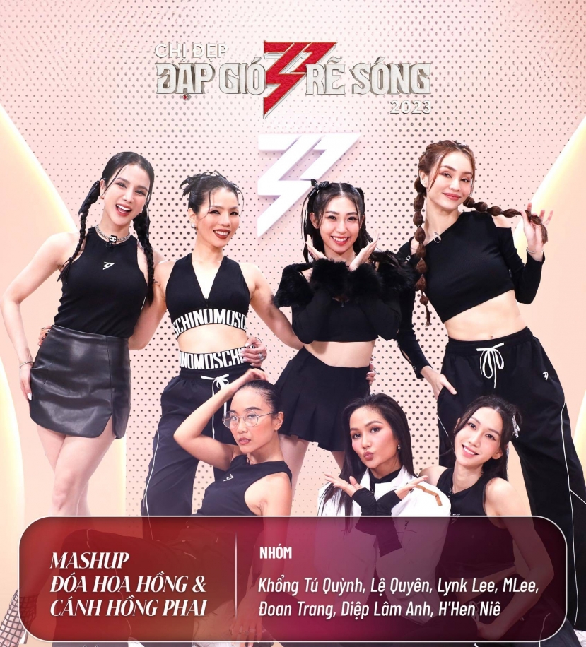 Nhóm Mashup Cánh Hồng Phai & Đóa Hoa Hồng. Ảnh: FB Chị Đẹp đạp gió rẽ sóng Nhóm Mashup Cánh Hồng Phai & Đóa Hoa Hồng. Ảnh: FB Chị Đẹp đạp gió rẽ sóng