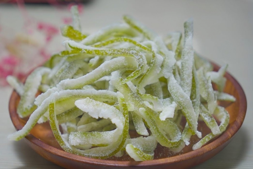 Mứt vỏ bưởi. Mứt vỏ bưởi.