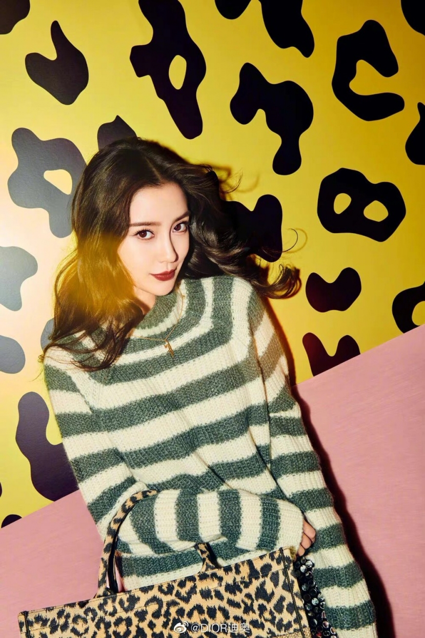 Nhiều người còn nghi ngờ Angela Baby đăng ngầm thừa nhận ly hôn. Ảnh internet Nhiều người còn nghi ngờ Angela Baby đăng ngầm thừa nhận ly hôn. Ảnh internet