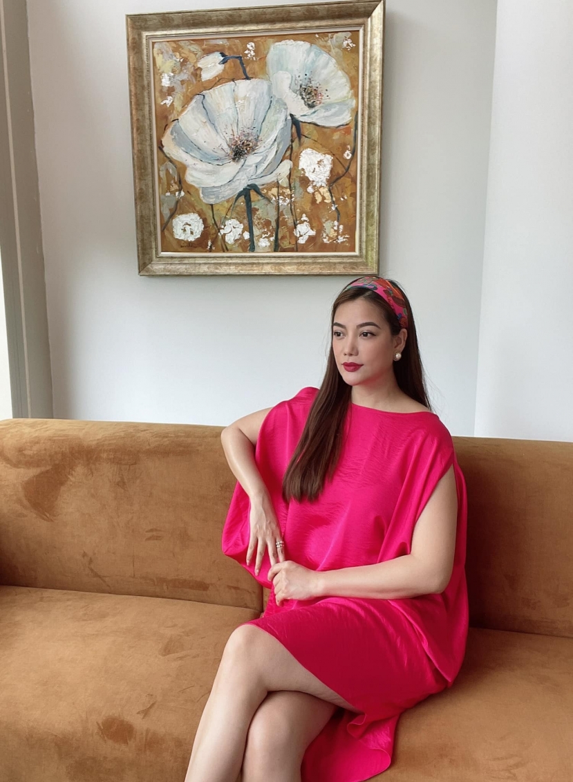 Trương Ngọc Ánh lộ vai u bắp thịt. Ảnh FBNV Trương Ngọc Ánh lộ vai u bắp thịt. Ảnh FBNV