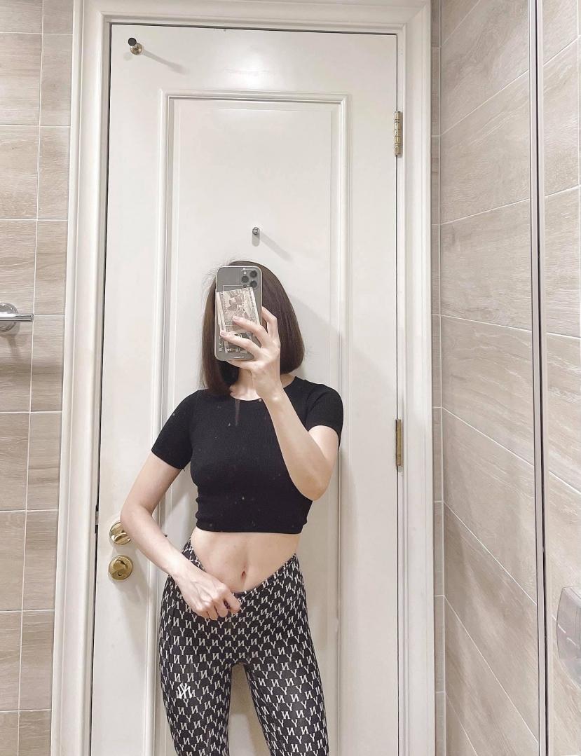Những lần Lệ Quyên không ngại phô bày bản thân. Ảnh FBNV Những lần Lệ Quyên không ngại phô bày bản thân. Ảnh FBNV