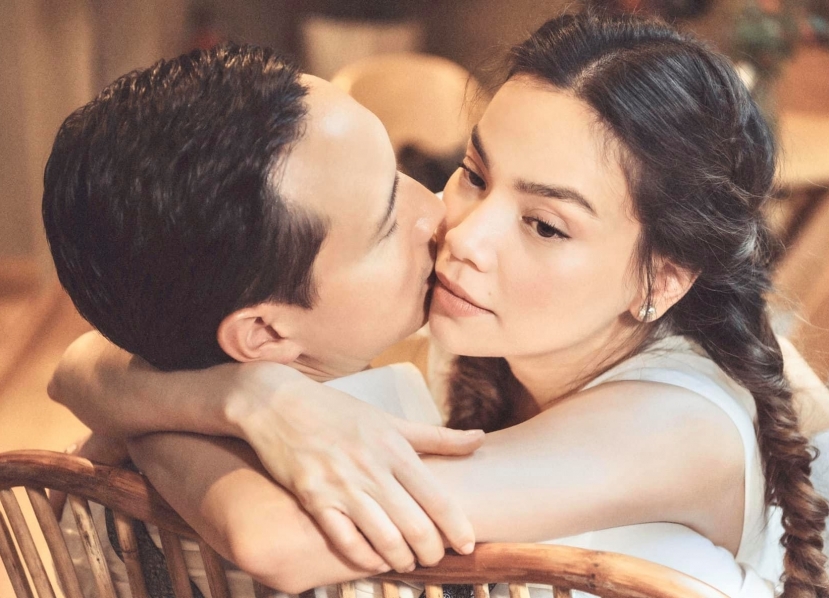 Hồ Ngọc Hà và Kim Lý khiến fan 'đỏ mặt' với cách đánh dấu chủ quyền không giống ai - Ảnh 1 Hồ Ngọc Hà và Kim Lý khiến fan 'đỏ mặt' với cách đánh dấu chủ quyền không giống ai - Ảnh 1