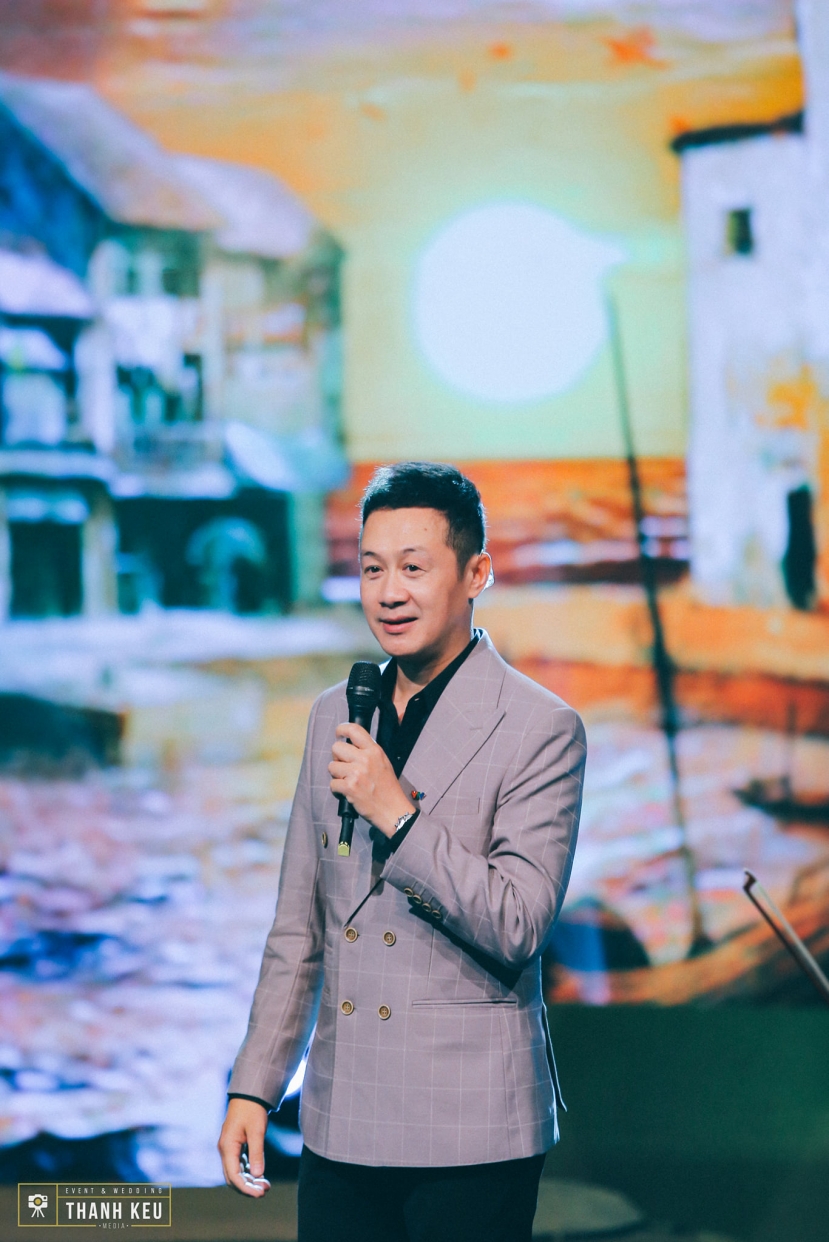 Anh Tuấn - MC ăn ý với Diễm Quỳnh ở VTV 'hack tuổi' đỉnh cao ở U50, kín tiếng trong 2 cuộc hôn nhân - Ảnh 1 Anh Tuấn - MC ăn ý với Diễm Quỳnh ở VTV 'hack tuổi' đỉnh cao ở U50, kín tiếng trong 2 cuộc hôn nhân - Ảnh 1