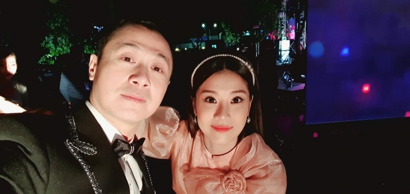 Dù chụp với Hoàng Yến nhưng không hề có khoảng cách về tuổi tác. Dù chụp với Hoàng Yến nhưng không hề có khoảng cách về tuổi tác.