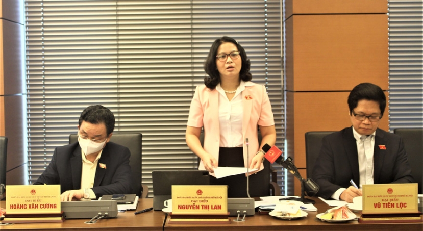 Đại biểu Nguyễn Thị Lan (Đoàn thành phố Hà Nội) phát biểu. Đại biểu Nguyễn Thị Lan (Đoàn thành phố Hà Nội) phát biểu.