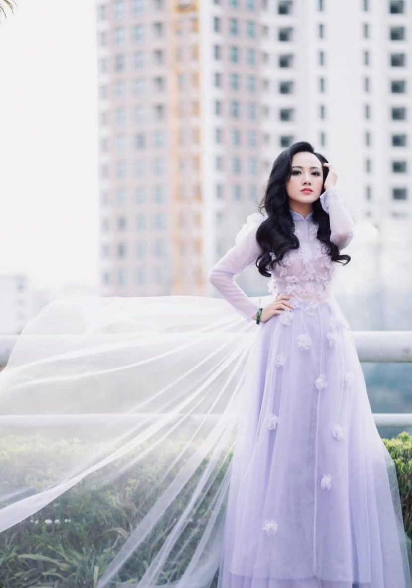 BTV Hoài Anh Thời sự 19h VTV tung bộ ảnh ngoài đời ở tuổi U40: Khác hẳn với những lần trên truyền hình - Ảnh 1 BTV Hoài Anh Thời sự 19h VTV tung bộ ảnh ngoài đời ở tuổi U40: Khác hẳn với những lần trên truyền hình - Ảnh 1