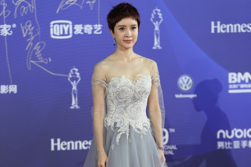 Kim Xảo Xảo có cuộc sống hạnh phúc bên chồng đại gia Vu Đông. Kim Xảo Xảo có cuộc sống hạnh phúc bên chồng đại gia Vu Đông.
