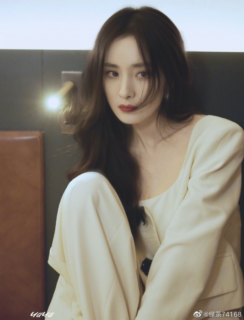 4 quý cô tuổi dần của Cbiz xinh đẹp mà đầy thị phi: Dương Mịch đào hoa, trùm cuối 'bất tài' vẫn thăng hoa - Ảnh 3 4 quý cô tuổi dần của Cbiz xinh đẹp mà đầy thị phi: Dương Mịch đào hoa, trùm cuối 'bất tài' vẫn thăng hoa - Ảnh 3
