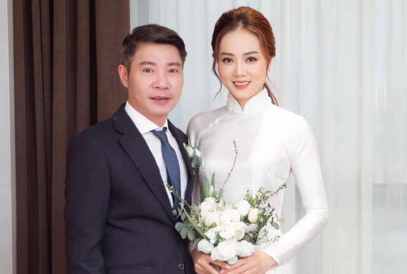 Thái độ bất ngờ của Công Lý khi vợ kém 15 tuổi ẩn ý chuyện chia tay - Ảnh 1 Thái độ bất ngờ của Công Lý khi vợ kém 15 tuổi ẩn ý chuyện chia tay - Ảnh 1