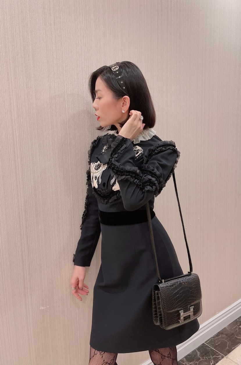 Lệ Quyên đáp trả tin đồn mang thai cùng hình ảnh tình trẻ, dân tình soi ra chi tiết đặc biệt - Ảnh 1 Lệ Quyên đáp trả tin đồn mang thai cùng hình ảnh tình trẻ, dân tình soi ra chi tiết đặc biệt - Ảnh 1