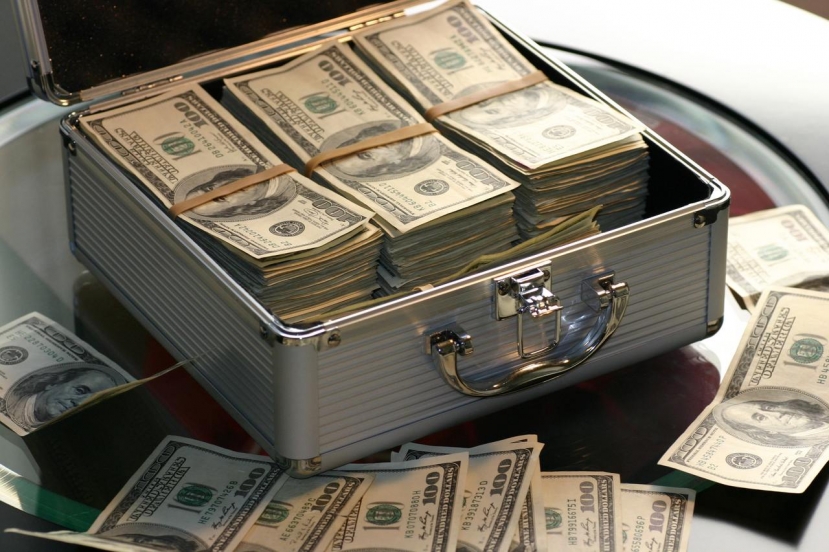 Đồng USD đang có nhiều biến động mạnh mẽ, chịu sức ép từ nhiều phía khi vàng bất ngờ bật tăng. Đồng USD đang có nhiều biến động mạnh mẽ, chịu sức ép từ nhiều phía khi vàng bất ngờ bật tăng.