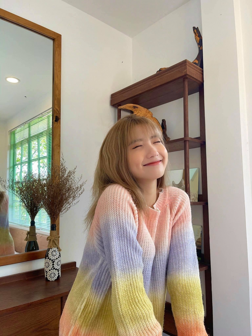 Hotgirl Khánh Huyền gây ấn tượng bởi vẻ ngoài dễ thương. Ảnh: Facebook Hotgirl Khánh Huyền gây ấn tượng bởi vẻ ngoài dễ thương. Ảnh: Facebook