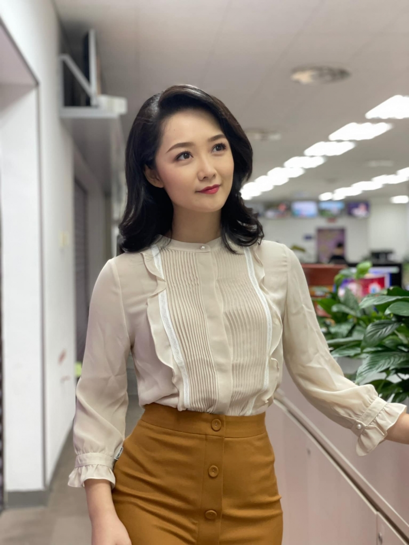 Hình ảnh mới nhất của BTV Thu Hà. Ảnh: Facebook Hình ảnh mới nhất của BTV Thu Hà. Ảnh: Facebook
