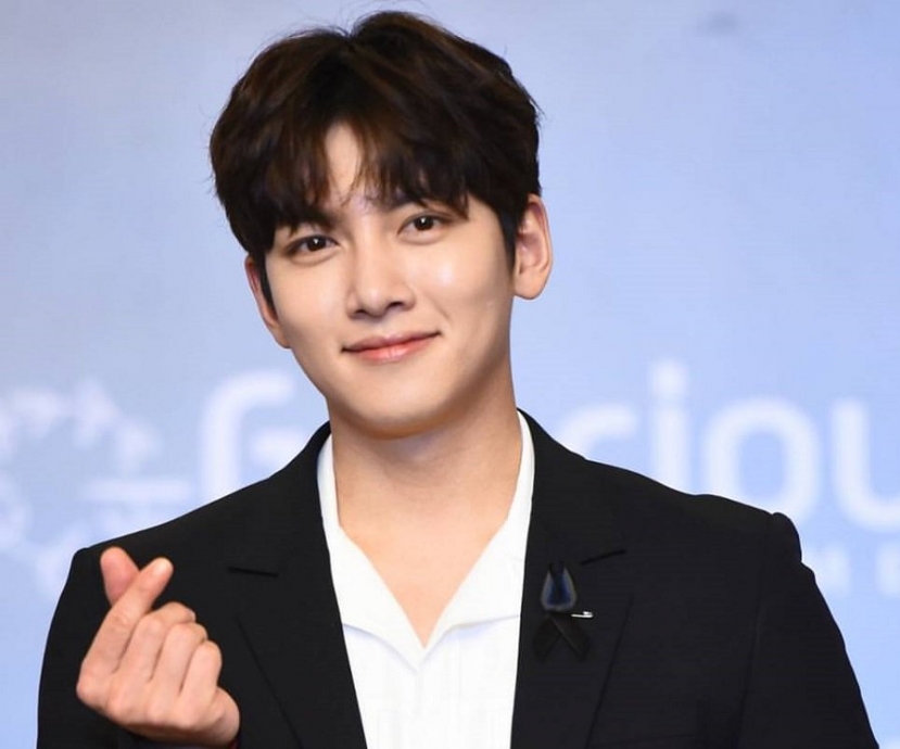 Thông tin Ji Chang Wook nhiễm Covid-19 đang khiến fan hâm mộ không khỏi xôn xao. Ảnh: Internet Thông tin Ji Chang Wook nhiễm Covid-19 đang khiến fan hâm mộ không khỏi xôn xao. Ảnh: Internet