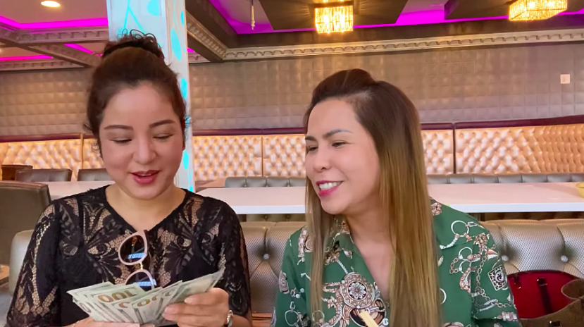 Danh hài Thuý Nga hoàn trả lại số tiền mà ca sĩ Cam Thơ đã ủng hộ Kim Ngân. Ảnh: Internet Danh hài Thuý Nga hoàn trả lại số tiền mà ca sĩ Cam Thơ đã ủng hộ Kim Ngân. Ảnh: Internet