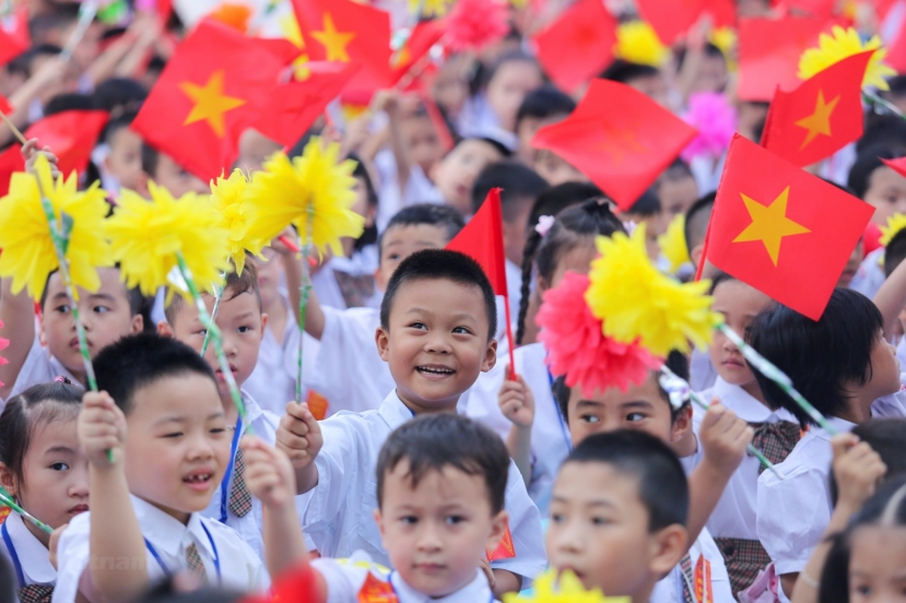 Cập nhật lịch học mới nhất, lịch tựu trường 63 tỉnh thành tính đến thời điểm hiện tại hiện có 33/63 tỉnh thành có lịch học và tựu trường sau ảnh hưởng của dịch bệnh. Cập nhật lịch học mới nhất, lịch tựu trường 63 tỉnh thành tính đến thời điểm hiện tại hiện có 33/63 tỉnh thành có lịch học và tựu trường sau ảnh hưởng của dịch bệnh.